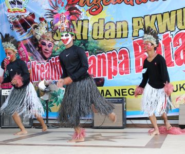Persembahan Kelas XII SMAN 1 Dukuhwaru