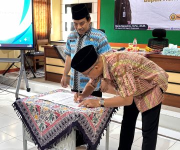 Serah Terima Jabatan Plt. Kepala SMAN 1 Dukuhwaru