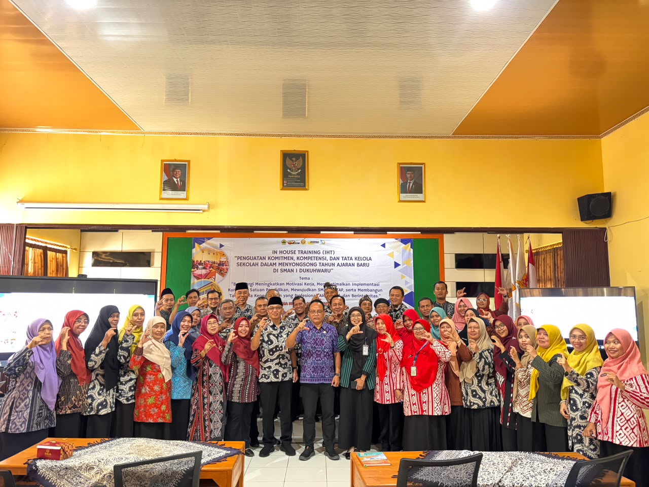 In House Training Penguatan Komitmen, Kompetensi, dan Tata Kelola Sekolah dalam Menyongsong Tahun Ajaran Baru di SMAN 1 Dukuhwaru